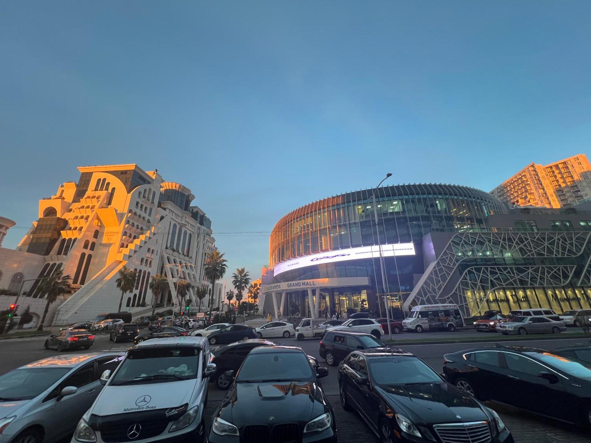 Hotel Paris Batumi Kültér fotó