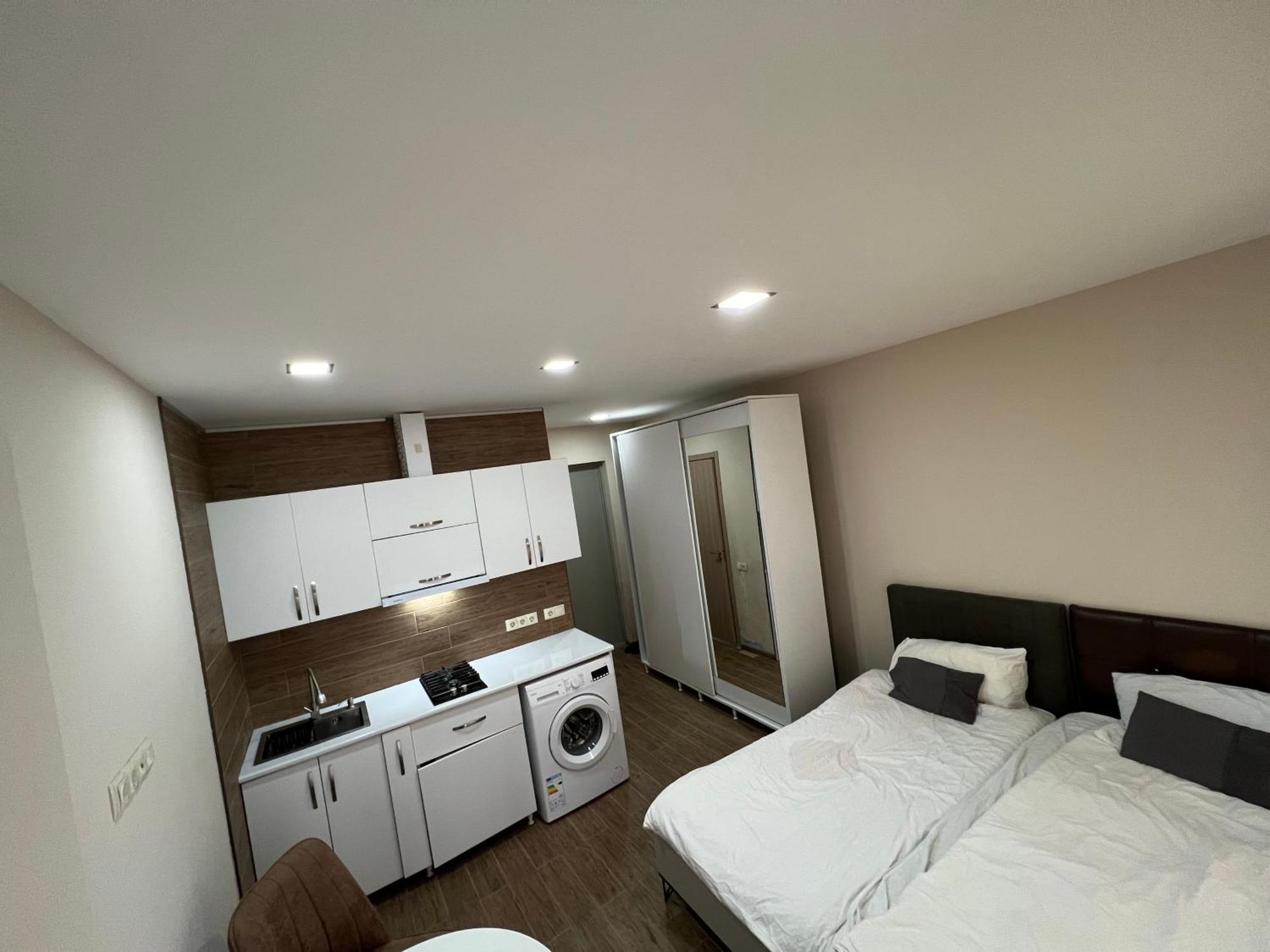 Hotel Paris Batumi Kültér fotó