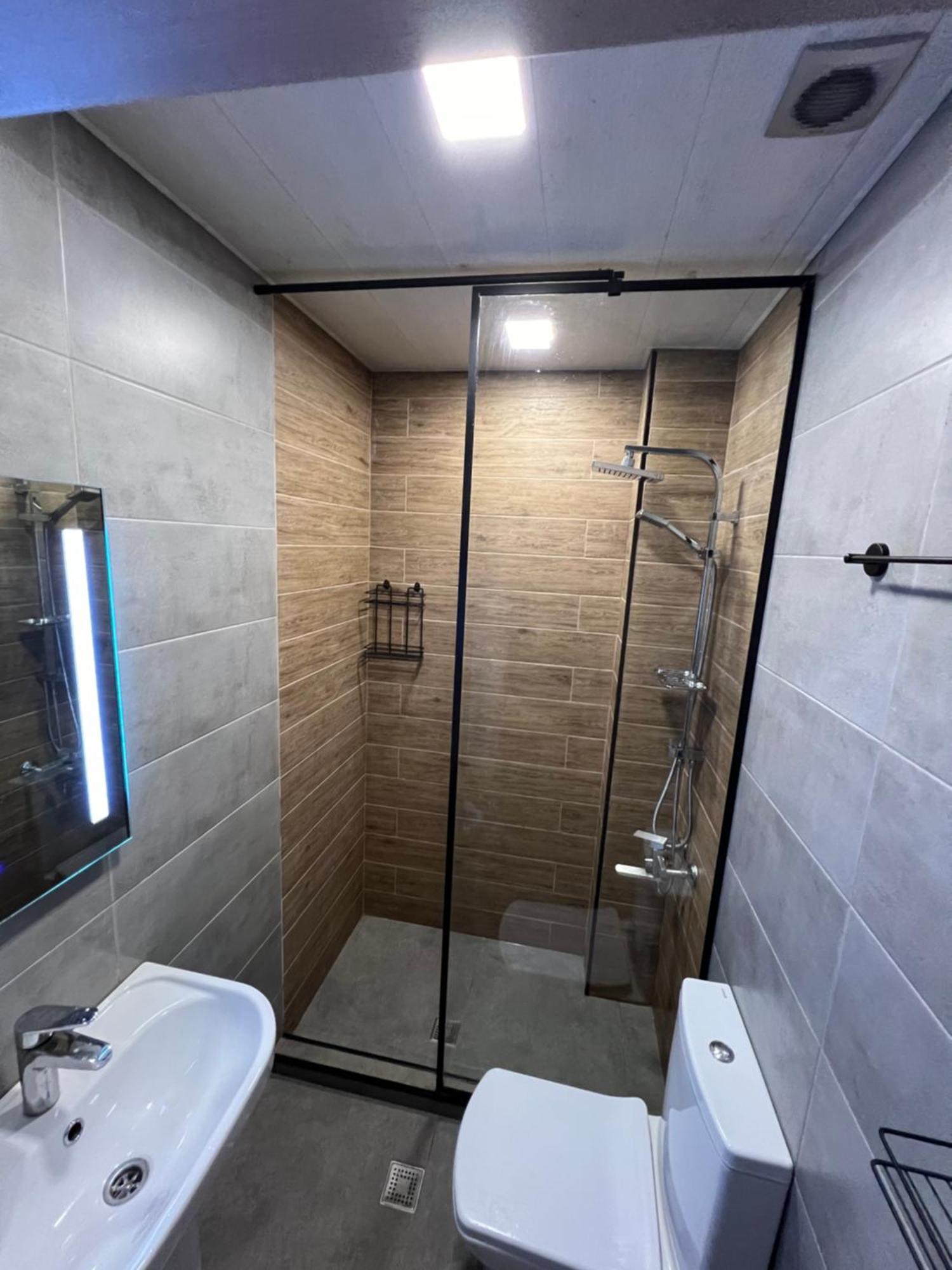 Hotel Paris Batumi Kültér fotó