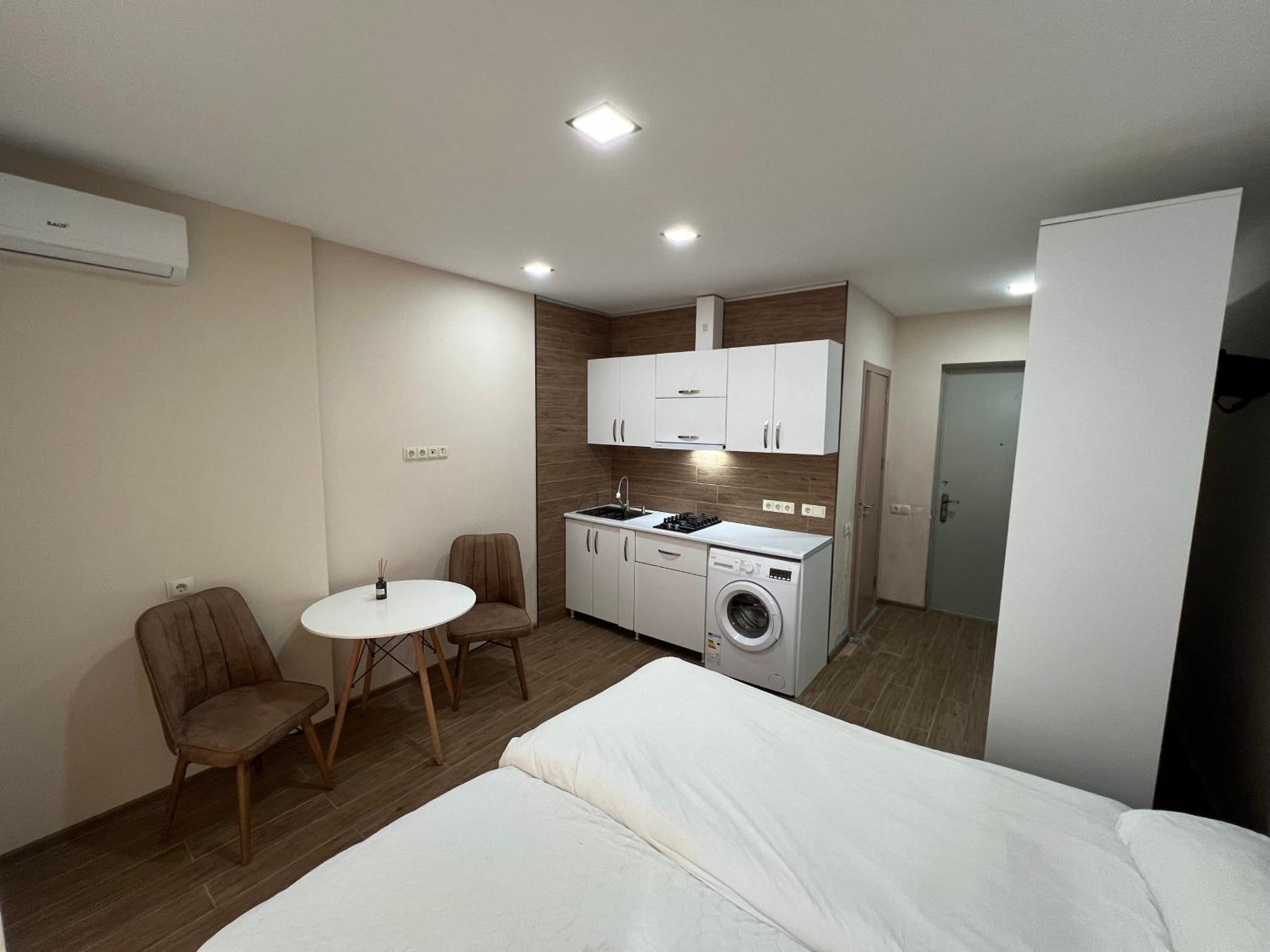 Hotel Paris Batumi Kültér fotó