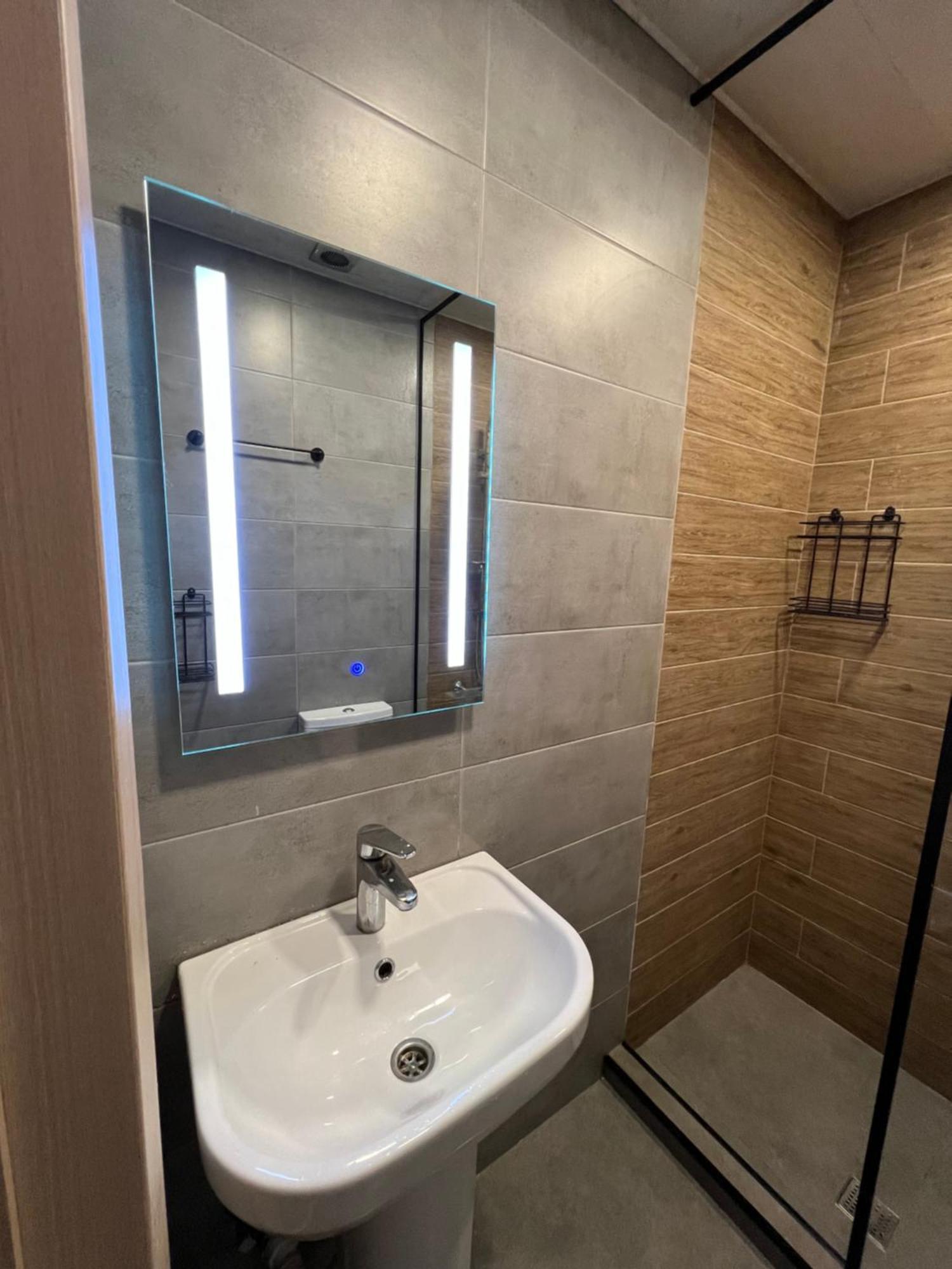 Hotel Paris Batumi Kültér fotó